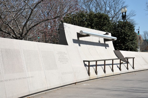 Japanese American Memorial to Patriotism During World War II