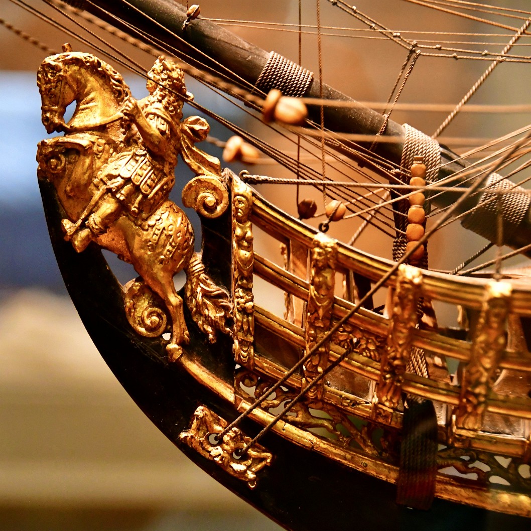 Ruder in Gold