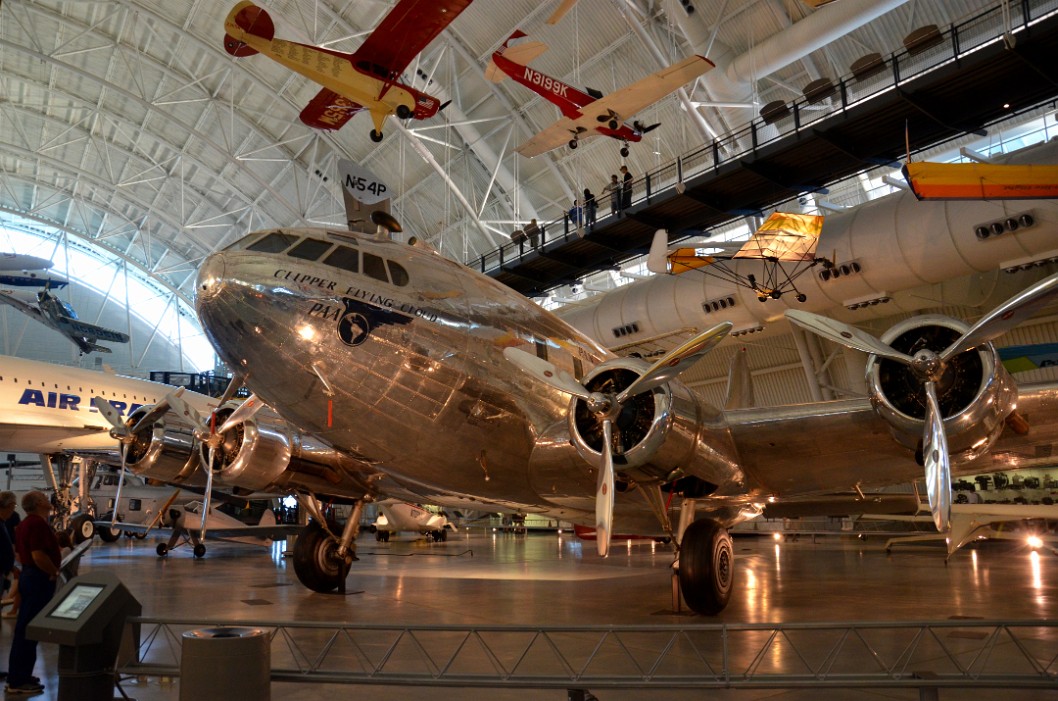 Boeing 307 Stratoliner - Clipper Flying Cloud Boeing 307 Stratoliner - Clipper Flying Cloud